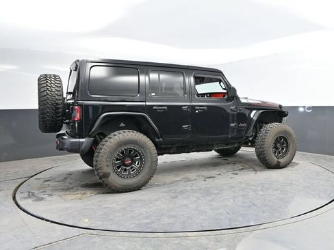 Used 2018 Jeep Wrangler Unlimited Rubicon AWD/4WD image 2