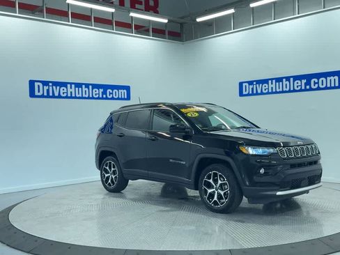 Used 2025 Jeep Compass Limited image 5