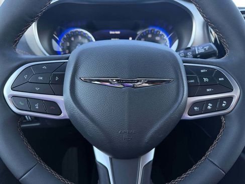New 2026 Chrysler Pacifica Pinnacle image 26