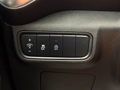 Used 2023 Kia Soul LX w/ LX Technology Package FWD image 21