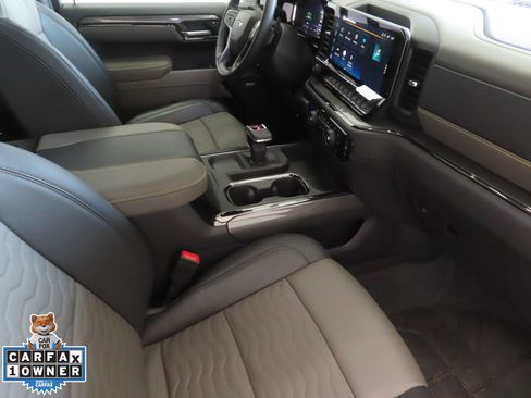 Used 2025 Chevrolet Silverado 1500 ZR2 w/ Technology Package image 28