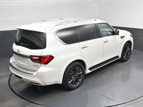 Used 2024 INFINITI QX80 Sensory AWD/4WD image 24
