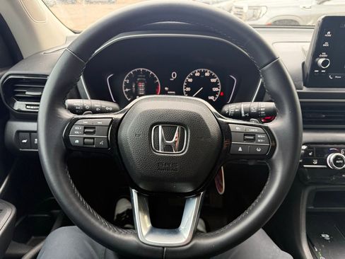 Used 2025 Honda Pilot EX-L image 18