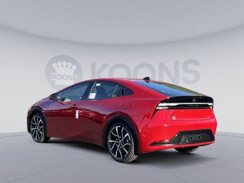 New 2026 Toyota Prius Plug-In Hybrid image 4