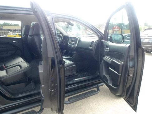 Used 2020 Chevrolet Colorado ZR2 w/ ZR2 Midnight Special Edition image 6