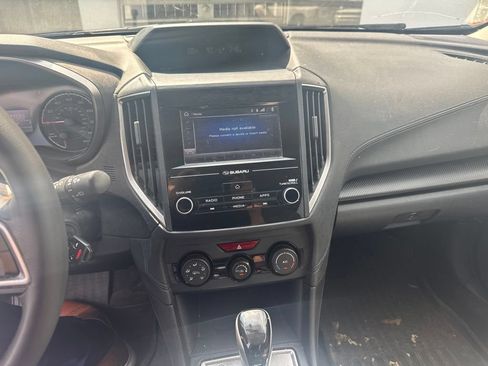 Used 2018 Subaru Crosstrek 2.0i Premium w/ Moonroof Package AWD/4WD image 3