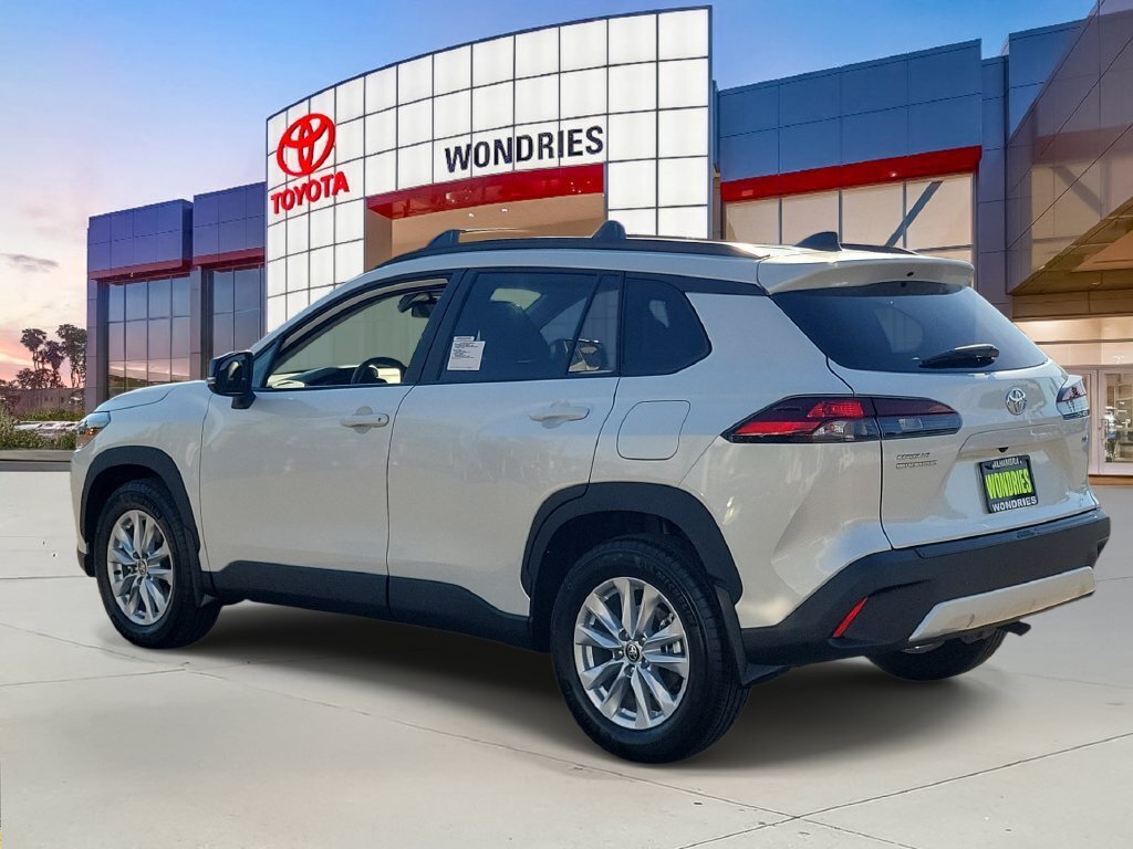 New 2026 Toyota Corolla Cross LE w/ Moonroof Package FWD image 3