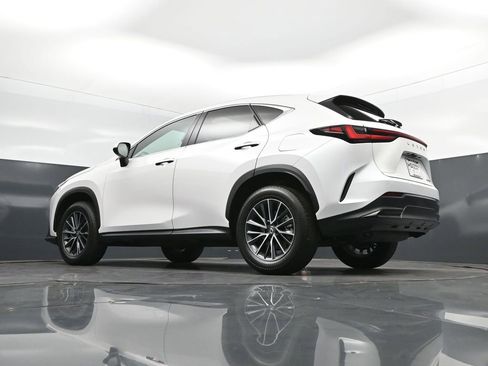 Used 2025 Lexus NX 250 FWD w/ Towing Package (2000 Lbs) image 40