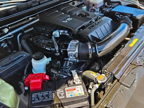 Used 2022 Nissan Frontier S w/ Technology Package RWD image 14