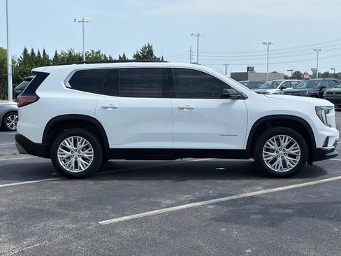 Used 2024 GMC Acadia Elevation w/ Luxury Package FWD image 4
