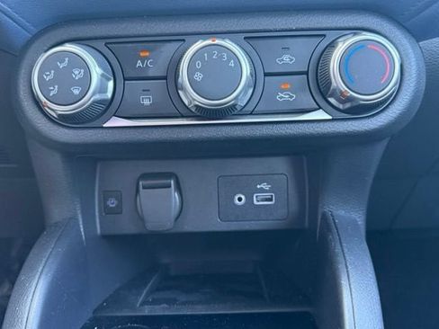 Used 2025 Nissan Versa SV FWD image 23