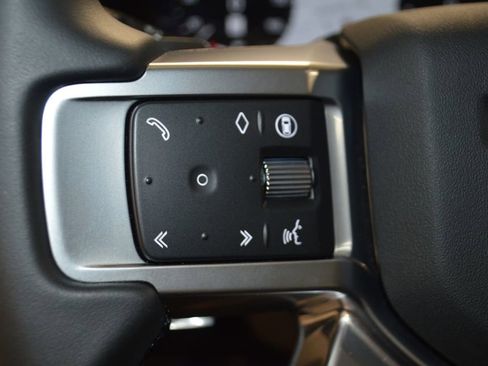 Certified 2025 Land Rover Discovery S AWD/4WD image 23