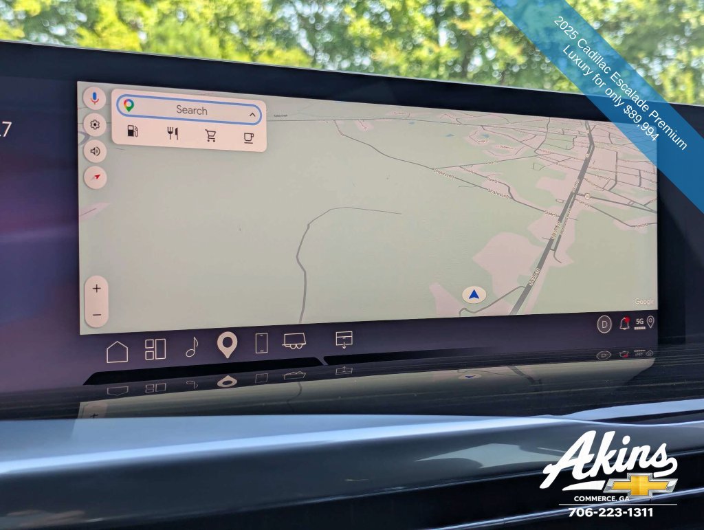 Used 2025 Cadillac Escalade Premium Luxury AWD/4WD image 24