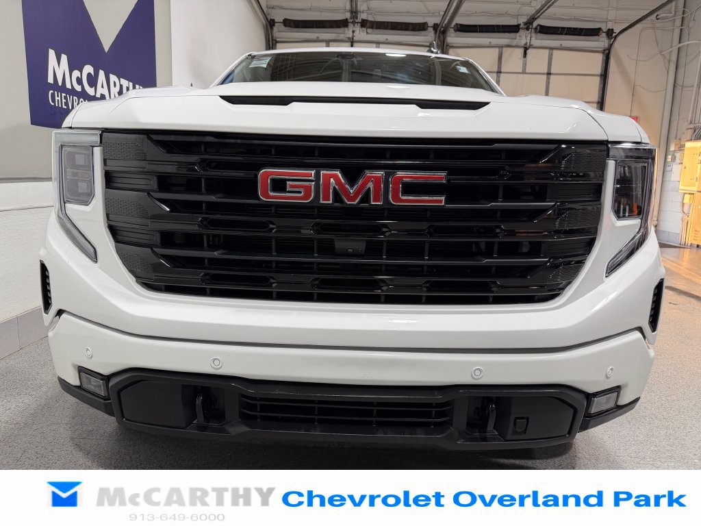 Used 2024 GMC Sierra 1500 Elevation w/ Elevation Premium Package AWD/4WD image 11