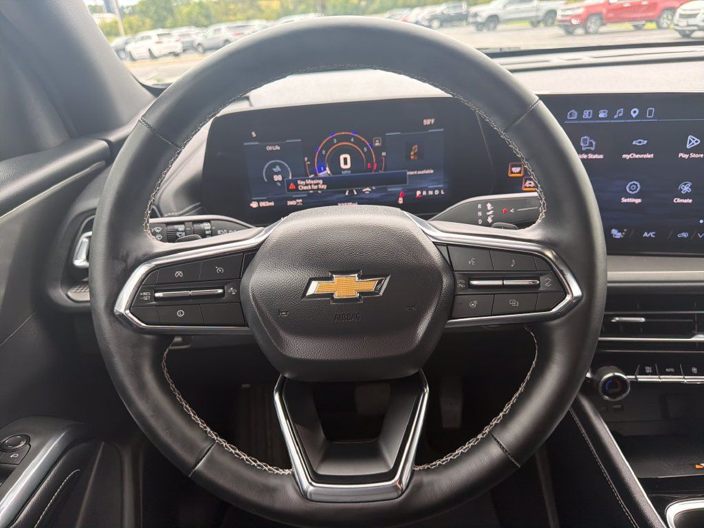 Certified 2026 Chevrolet Traverse LT AWD/4WD image 13