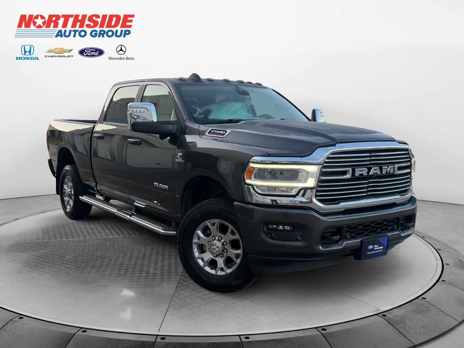 Used 2023 RAM 2500 Laramie AWD/4WD image 1