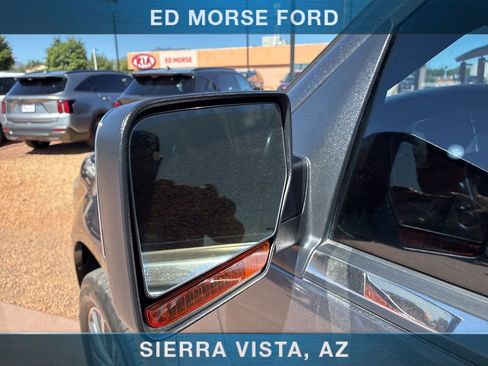 Used 2015 Lincoln Navigator 2WD image 33