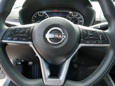 Used 2023 Nissan Altima 2.5 SV FWD image 25