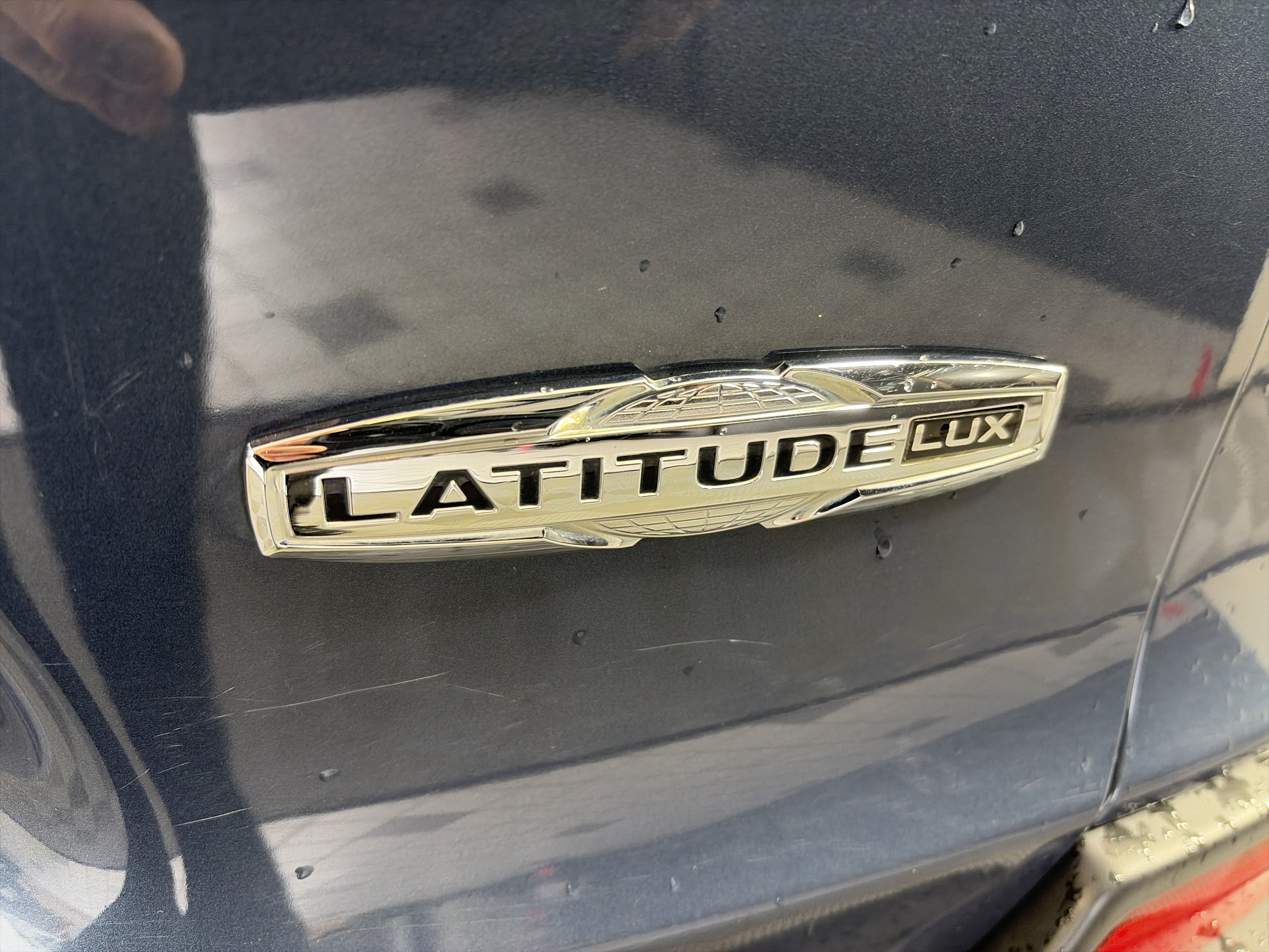 Used 2021 Jeep Cherokee Latitude Lux w/ Sun & Sound Group AWD/4WD image 17