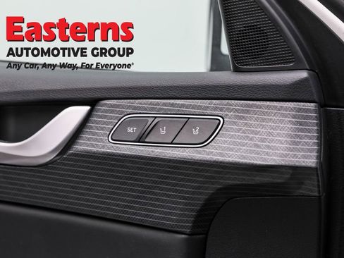 Used 2023 Hyundai Palisade Limited image 21