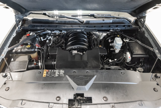 Used 2018 Chevrolet Silverado 1500 LT w/ All Star Edition AWD/4WD image 3
