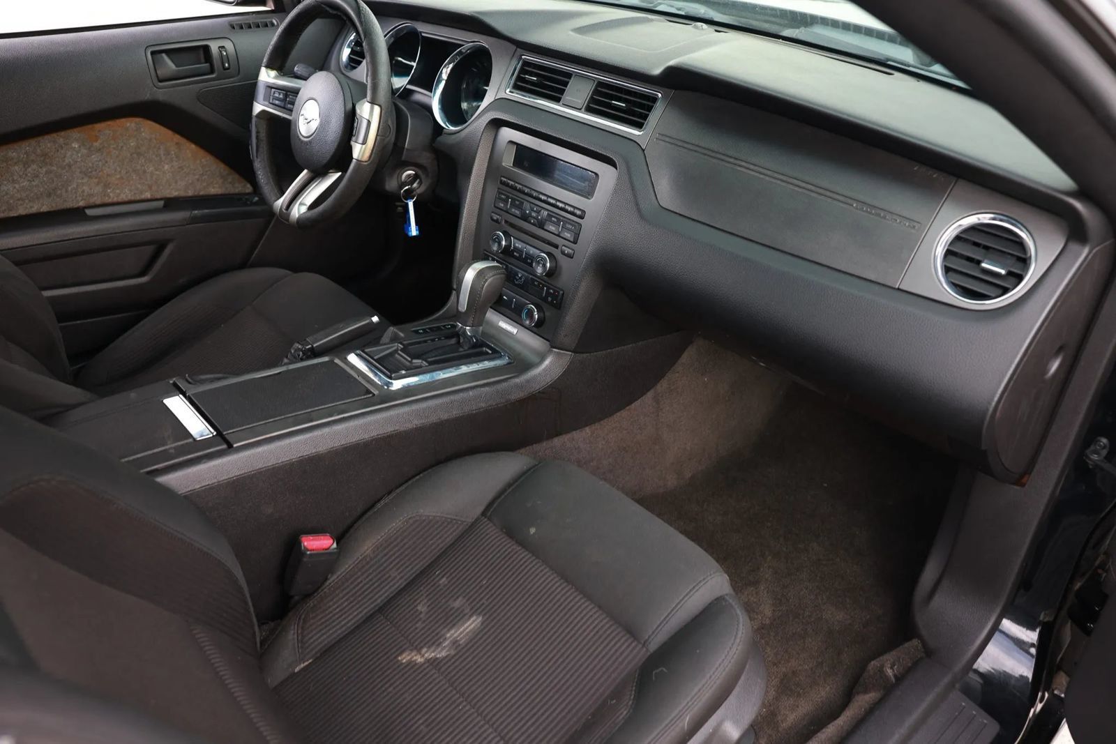 Used 2014 Ford Mustang Coupe w/ Equipment Group 102A RWD image 24