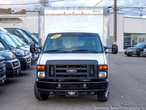 Used 2017 Ford E-350 and Econoline 350 Super Duty image 4