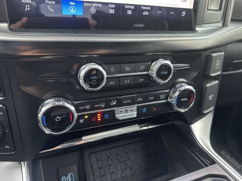 Used 2024 Ford F150 Platinum AWD/4WD image 19