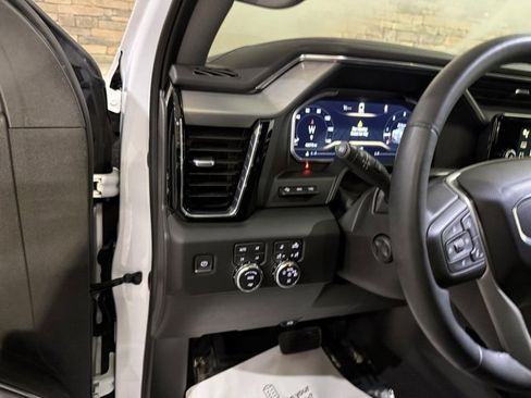 Used 2023 GMC Sierra 1500 Denali w/ Technology Package image 13