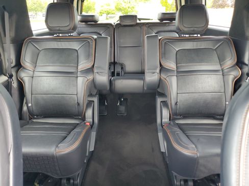 Certified 2024 Lincoln Navigator Black Label AWD/4WD image 19