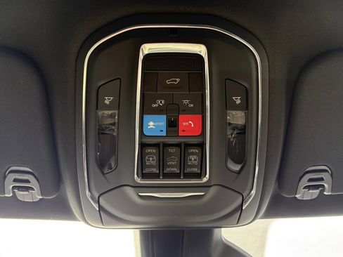New 2026 Jeep Grand Wagoneer 4WD image 17