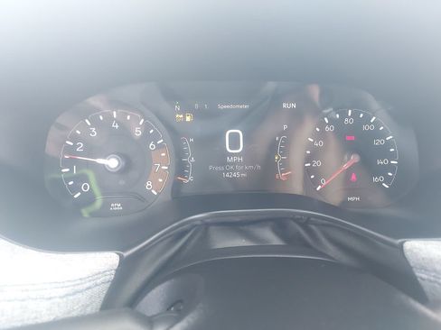 Used 2025 Jeep Compass Latitude AWD/4WD image 12
