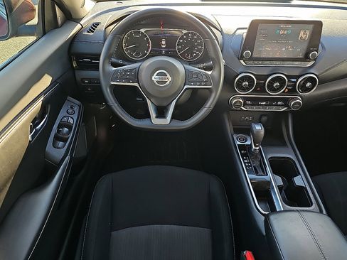 Used 2020 Nissan Sentra SV image 12