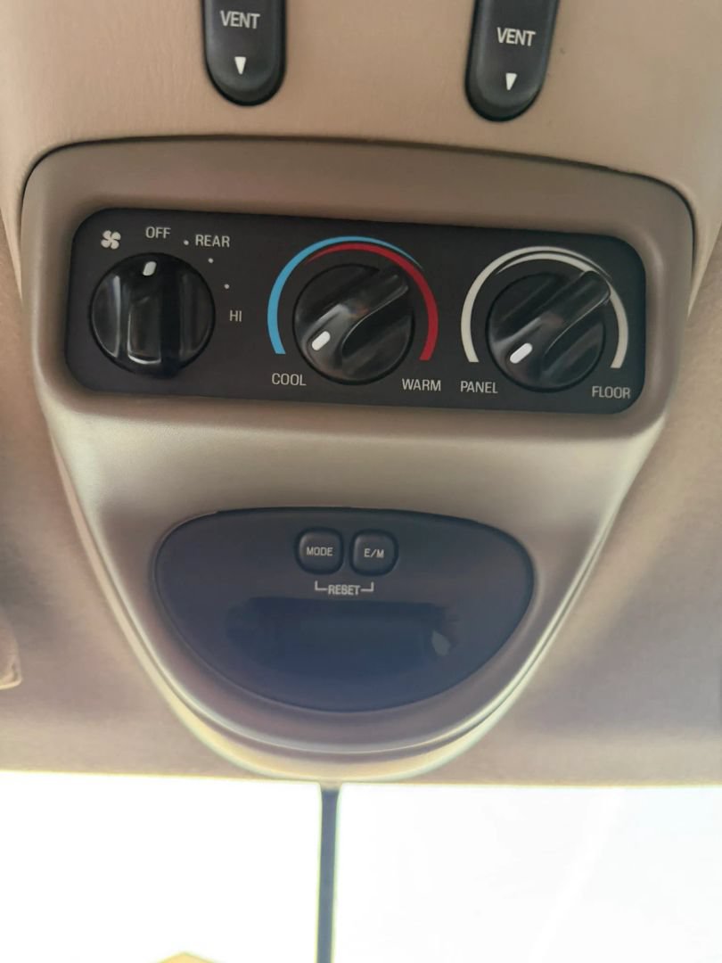 Used 2003 Ford Excursion Eddie Bauer RWD image 29
