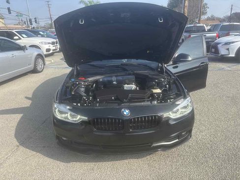Used 2018 BMW 320i Sedan w/ Convenience Package image 22