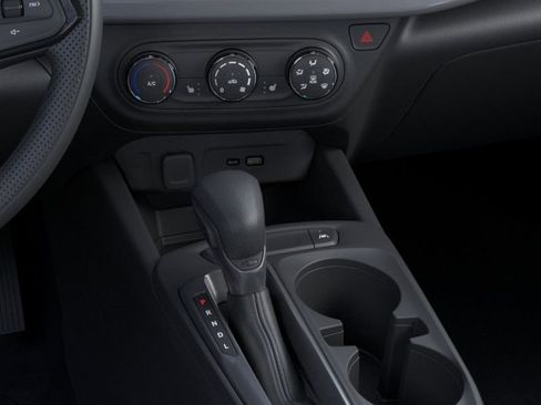 Used 2026 Chevrolet Trax LS w/ LS Convenience Package FWD image 24