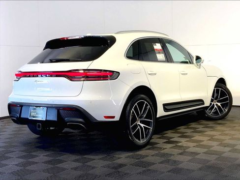 Certified 2024 Porsche Macan AWD/4WD image 7