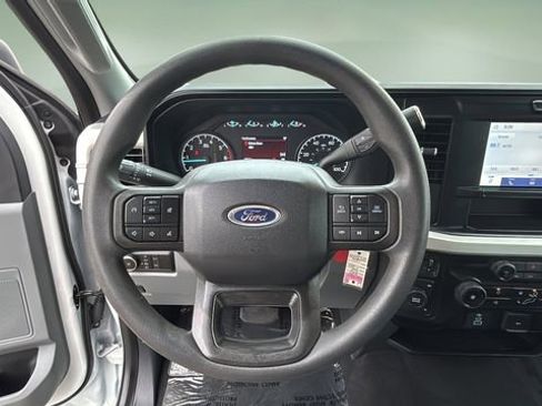 Used 2025 Ford F250 XLT AWD/4WD image 11