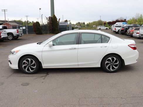 Used 2017 Honda Accord EX-L image 8