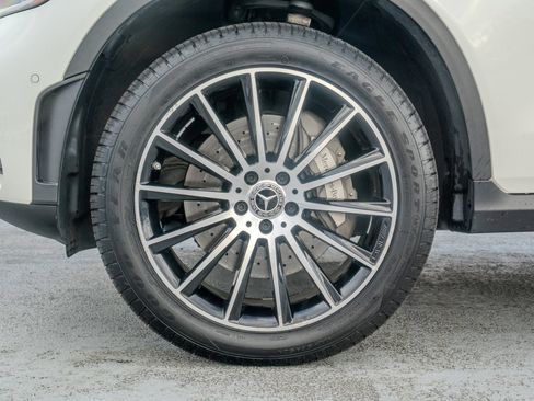 Used 2022 Mercedes-Benz GLC 300 4MATIC Coupe image 12