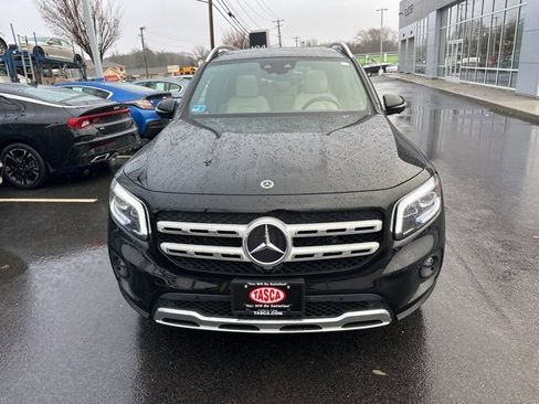 Used 2023 Mercedes-Benz GLB 250 4MATIC image 3