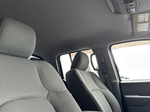 Used 2021 Nissan Frontier SV w/ SV Utility Package AWD/4WD image 17