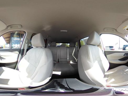 Used 2025 Nissan Rogue SV AWD/4WD image 39