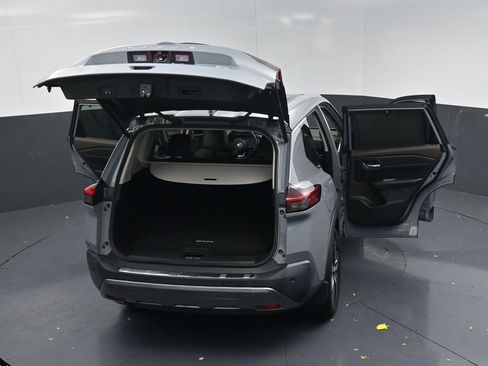 Used 2023 Nissan Rogue SL w/ SL Premium Package image 23