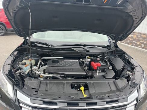 Used 2025 Nissan Rogue SV image 29
