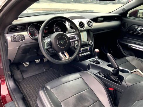 Used 2018 Ford Mustang GT Premium image 12