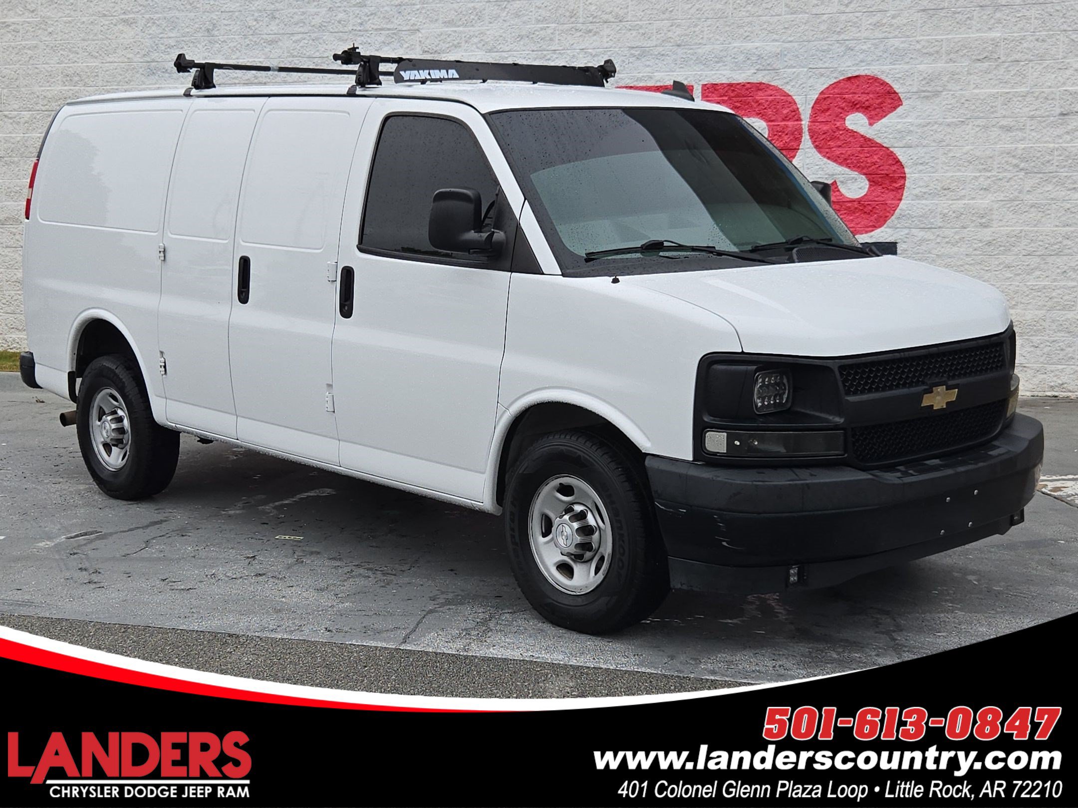Used 2017 Chevrolet Express 2500 RWD image 1