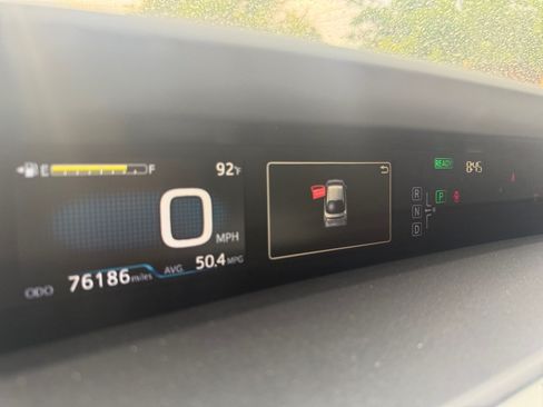 Used 2016 Toyota Prius Two FWD image 11