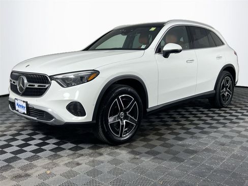 Certified 2026 Mercedes-Benz GLC 300 4MATIC image 2