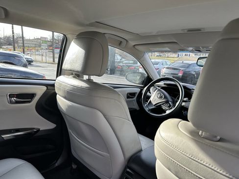 Used 2013 Toyota Avalon Limited image 22